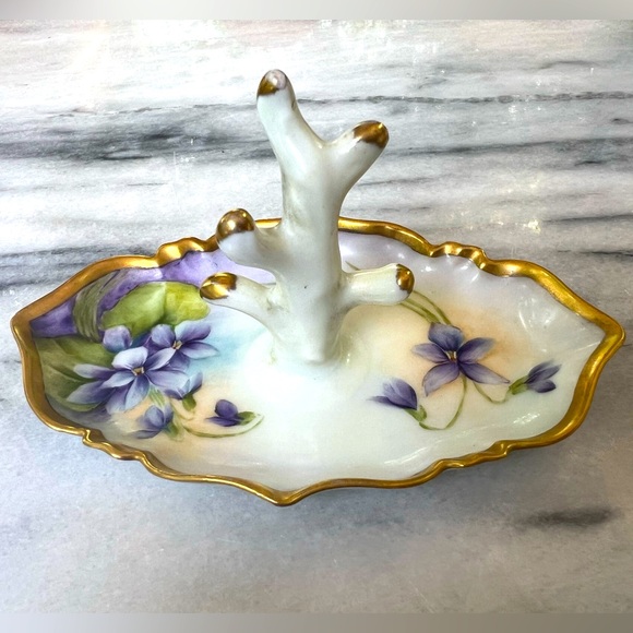 Vintage German Hand-Painted Porcelain Ring Holder w African Violets by RS - Picture 2 of 11